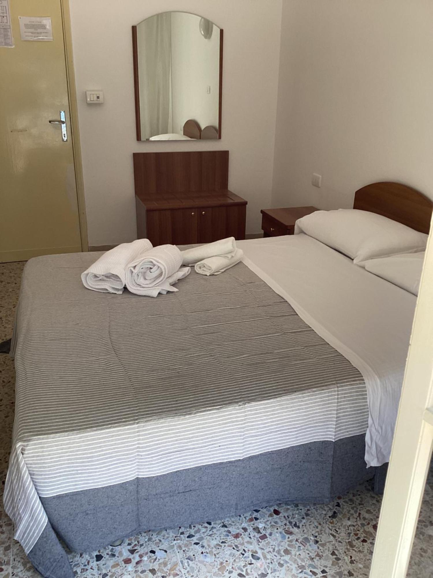 Hotel Villa Alexandra Беллария-Иджеа-Марина Экстерьер фото